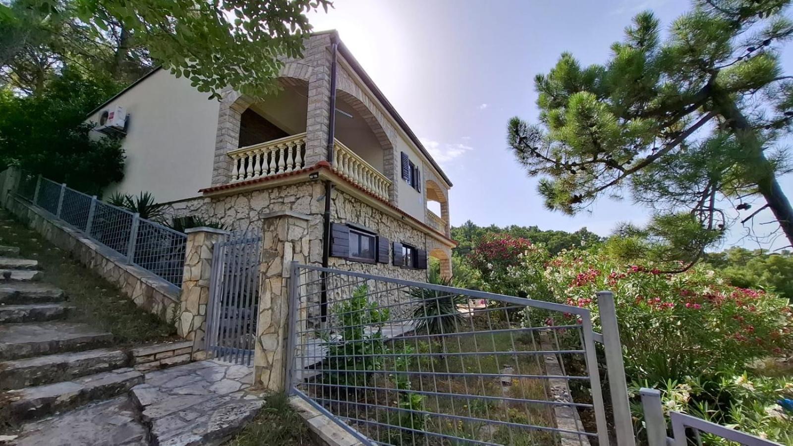 Apartment Karin Donji Karin Bagian luar foto